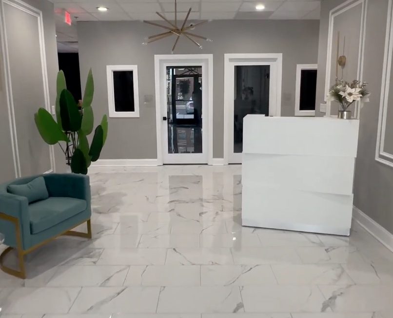 Explore the financial revolution of salon suite ownership in salon profitability, beauty income, and business finances. In this diagram around commission vs rental, you can see how salon suite ownership can offer you higher income for beauty professionals. Quality Stylz Salon Suites is the highest rated salon suite provider in the Baltimore area. Odenton, Lansdowne, and Pikesville Maryland. 